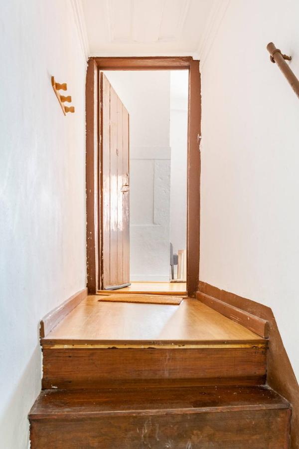 Relax In Lisbon For 4 People With Terrace And Parking Appartement Buitenkant foto