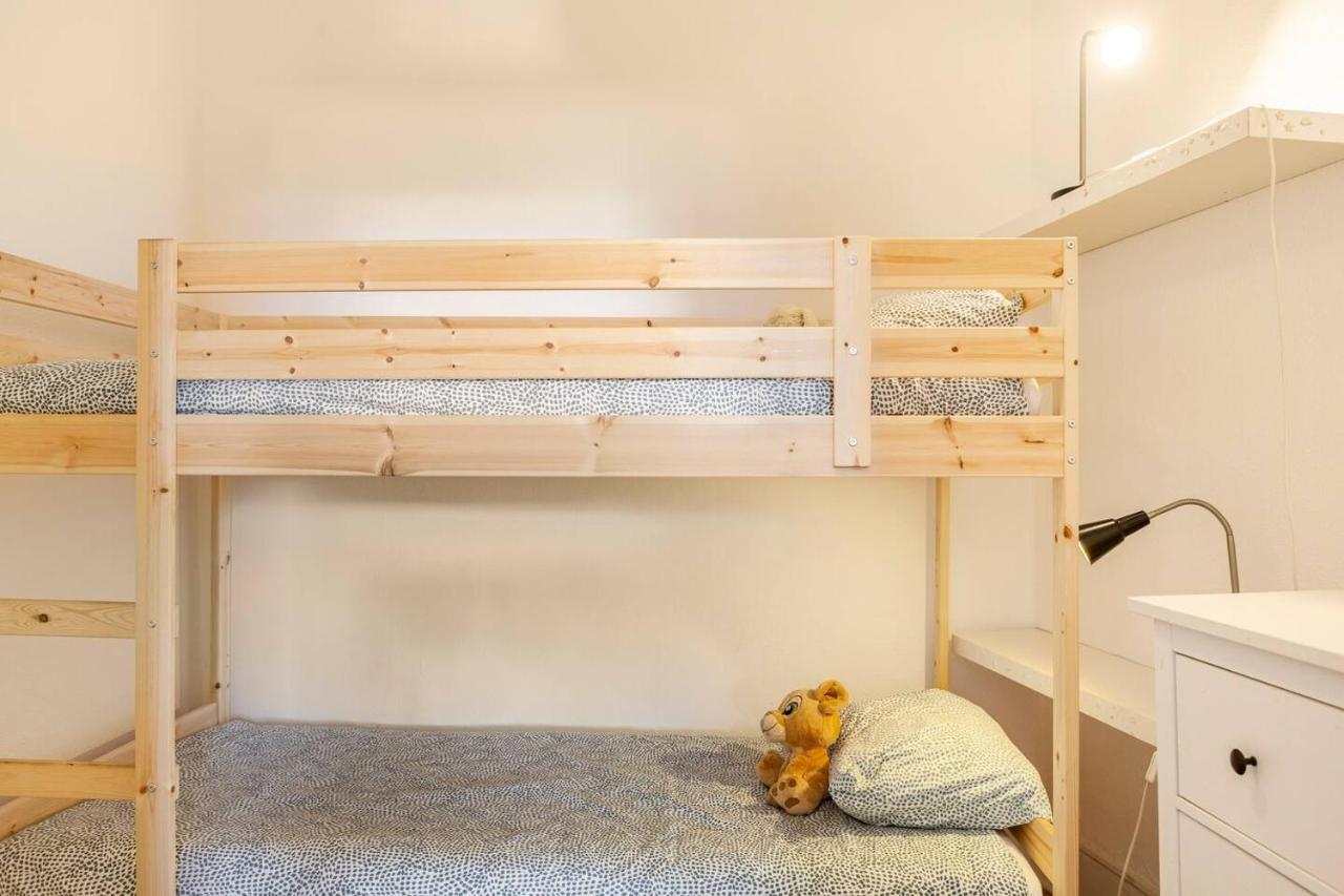 Relax In Lisbon For 4 People With Terrace And Parking Appartement Buitenkant foto