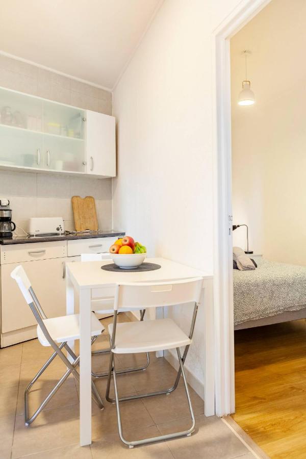 Relax In Lisbon For 4 People With Terrace And Parking Appartement Buitenkant foto