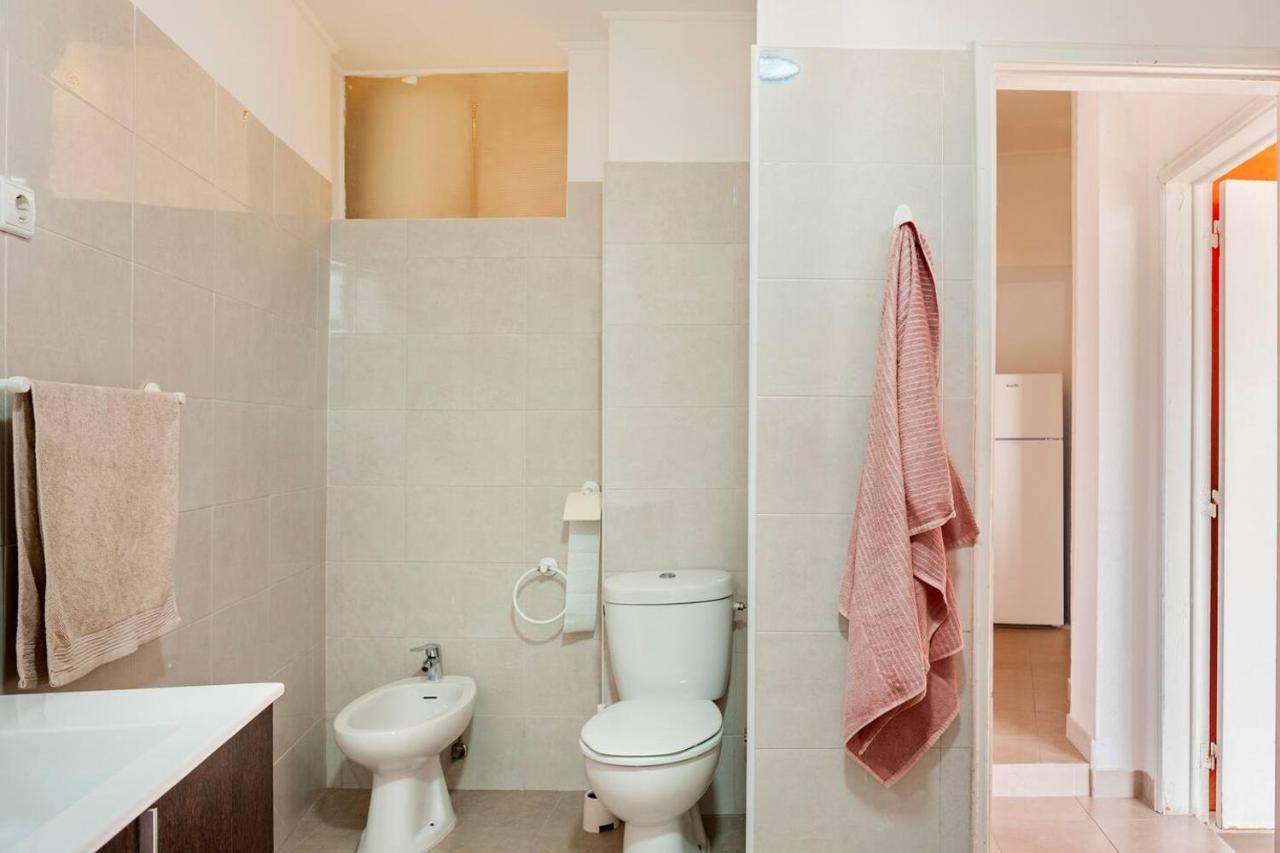 Relax In Lisbon For 4 People With Terrace And Parking Appartement Buitenkant foto